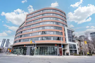 Condo Apartment in Toronto