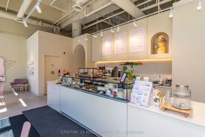 862 Dundas Street W, Toronto, On M6j 1v5