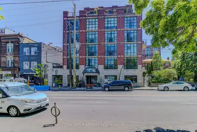 Condo Apartment in Toronto
