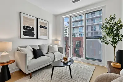 252 Church Street 507, Toronto, On M5b 0e6