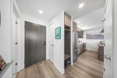 484 Spadina Avenue 210, Toronto, On M5s 0e4