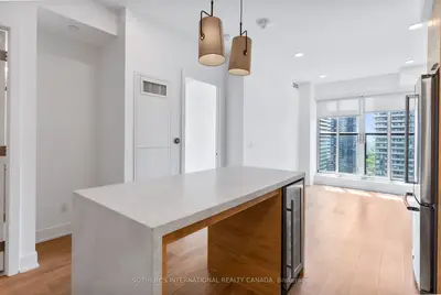 200 Redpath Avenue 2606, Toronto, On M4p 0e6