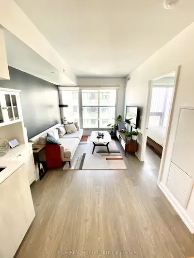 Condo Apartment in Toronto