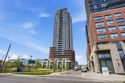 25 Frederick Todd Way 1001, Toronto, On M4g 0c6