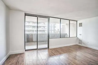 Co-Ownership Apartment in Toronto