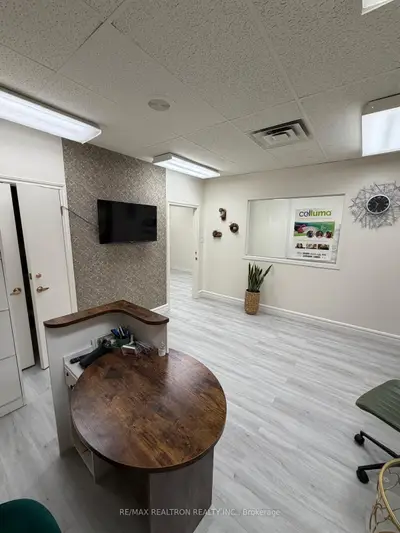 4949 Bathurst Street, Toronto, On M2r 1y1