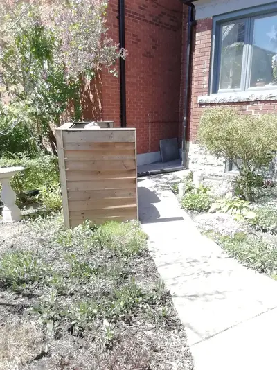 10 Ulster Street Lower, Toronto, On M5s 1e2
