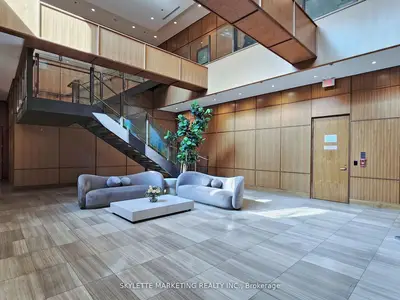 111 St Clair Avenue W 1128, Toronto, On M4v 1n5