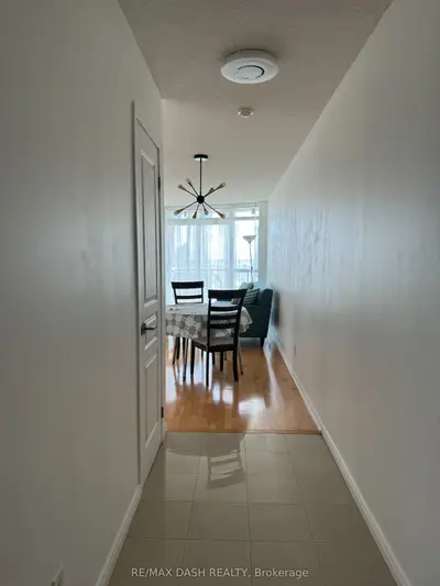 18 Yonge Street 2809, Toronto, On M5e 1z8
