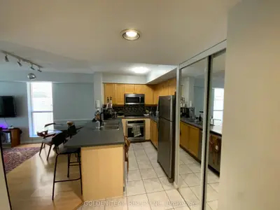 188 Redpath Avenue 209, Toronto, On M4p 3j2
