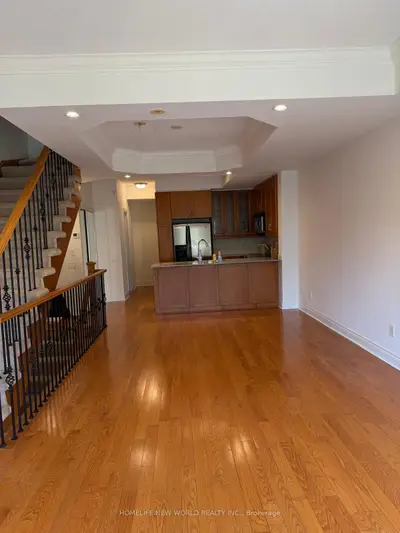 426 Kenneth Avenue 3, Toronto, On M2n 4w3