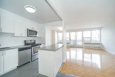 10 Shallmar Boulevard 510, Toronto, On M5n 1j4