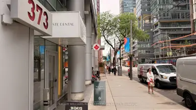 373 King Street W 301, Toronto, On M5v 2g5