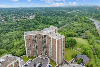 15 Vicora Linkway 401, Toronto, On M3c 1a7