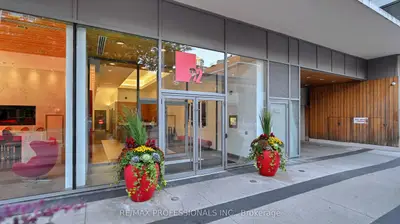 22 Wellesley Street E 2008, Toronto, On M4y 1g3