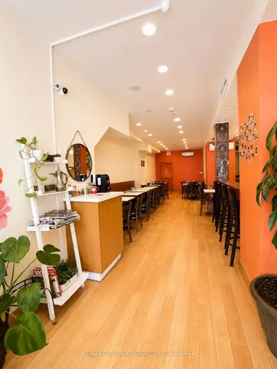 2481 Yonge Street, Toronto, On M4p 2h6