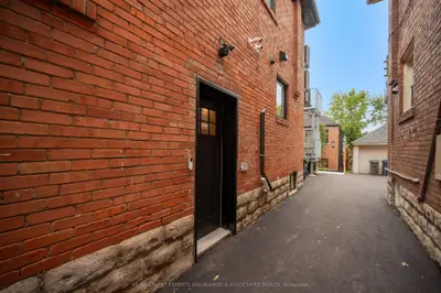 412 Glenholme Avenue Garden Suite, Toronto, On M6e 3e7