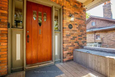 204 Ellerslie Avenue, Toronto, On M2n 1y4