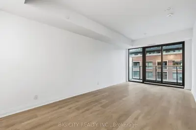 25 Frederick Todd Way 606, Toronto, On M4g 0c9