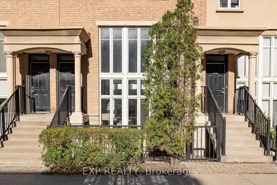 Condo Townhouse in Toronto