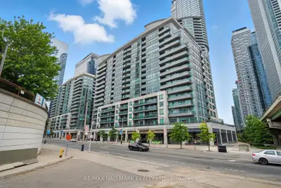 Condo Apartment in Toronto