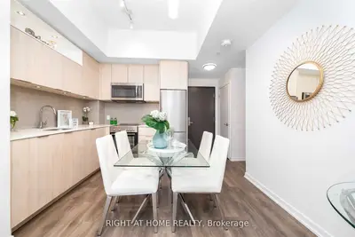 50 Forest Manor Road 310, Toronto, On M2j 0e3