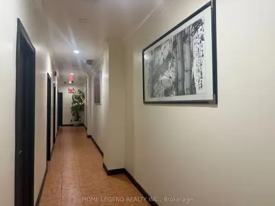 374 College Street, Toronto, On M5s 2m8