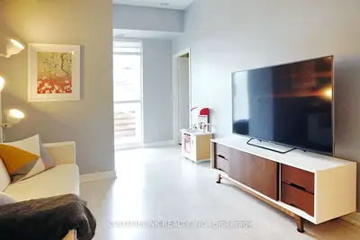 33 Singer Court Th11, Toronto, On M2k 0b4