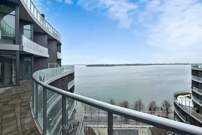 1 Edgewater Drive Gph 12, Toronto, On M5a 0l1