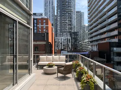 Condo Apartment in Toronto