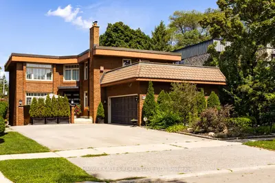 92 Prue Avenue, Toronto, On M6b 1r5