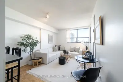 80 St Patrick Street 914, Toronto, On M5t 2x6