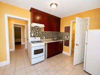 1113 Davenport Road 3, Toronto, On M6g 2c3