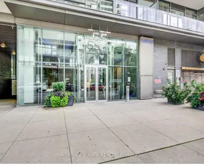 55 Stewart Street 524, Toronto, On M5v 2v1