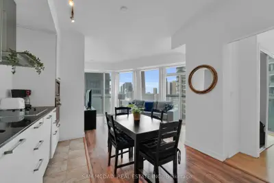 12 York Street 2307, Toronto, On M5j 0a9