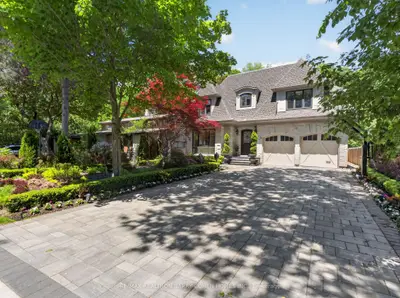 18 Brookfield Road, Toronto, On M2p 1a9