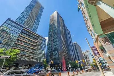 Condo Apartment in Toronto