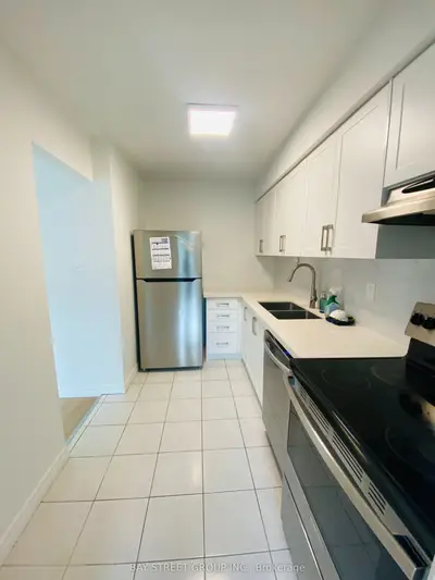 44 Woody Vine Way, Toronto, On M2j 4h6