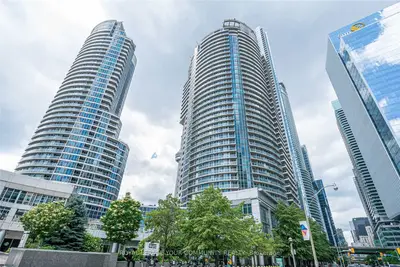 Condo Apartment in Toronto