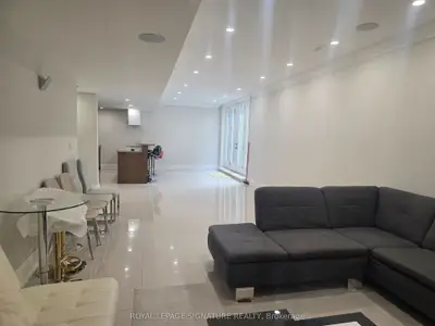 12 Terrace Avenue Lower, Toronto, On M2r 1e9