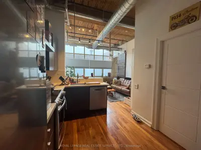 Condo Apartment in Toronto