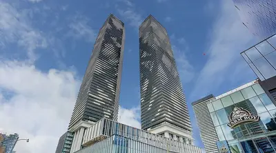 Condo Apartment in Toronto