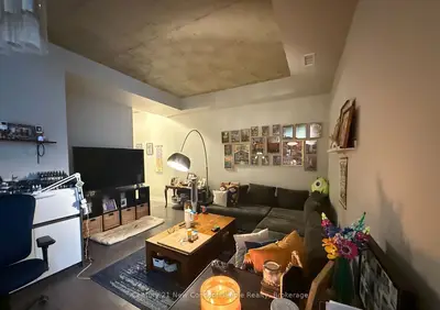 399 Adelaide Street W 305, Toronto, On M5v 1s4