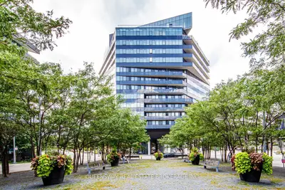 21 Lawren Harris Square 812, Toronto, On M5a 1t4