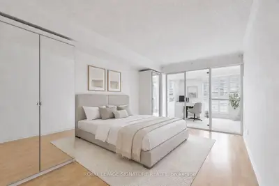 18 Hollywood Avenue 206, Toronto, On M2n 6p5