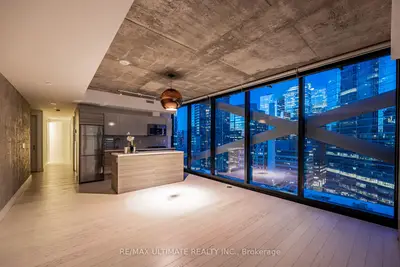 224 King Street W 1504, Toronto, On M5h 0a6