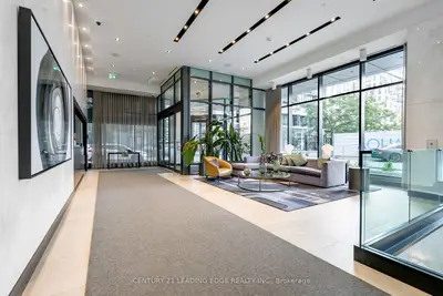 1 Edgewater Drive 919, Toronto, On M5a 0l1