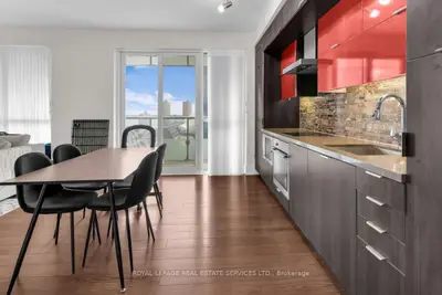 300 Front Street 1711, Toronto, On M5v 0e9