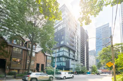 17 Dundonald Street 302, Toronto, On M4y 1k3