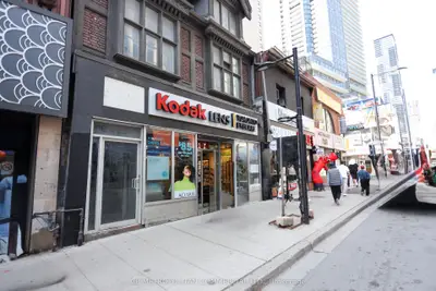 364 Yonge Street, Toronto, On M5b 1s5